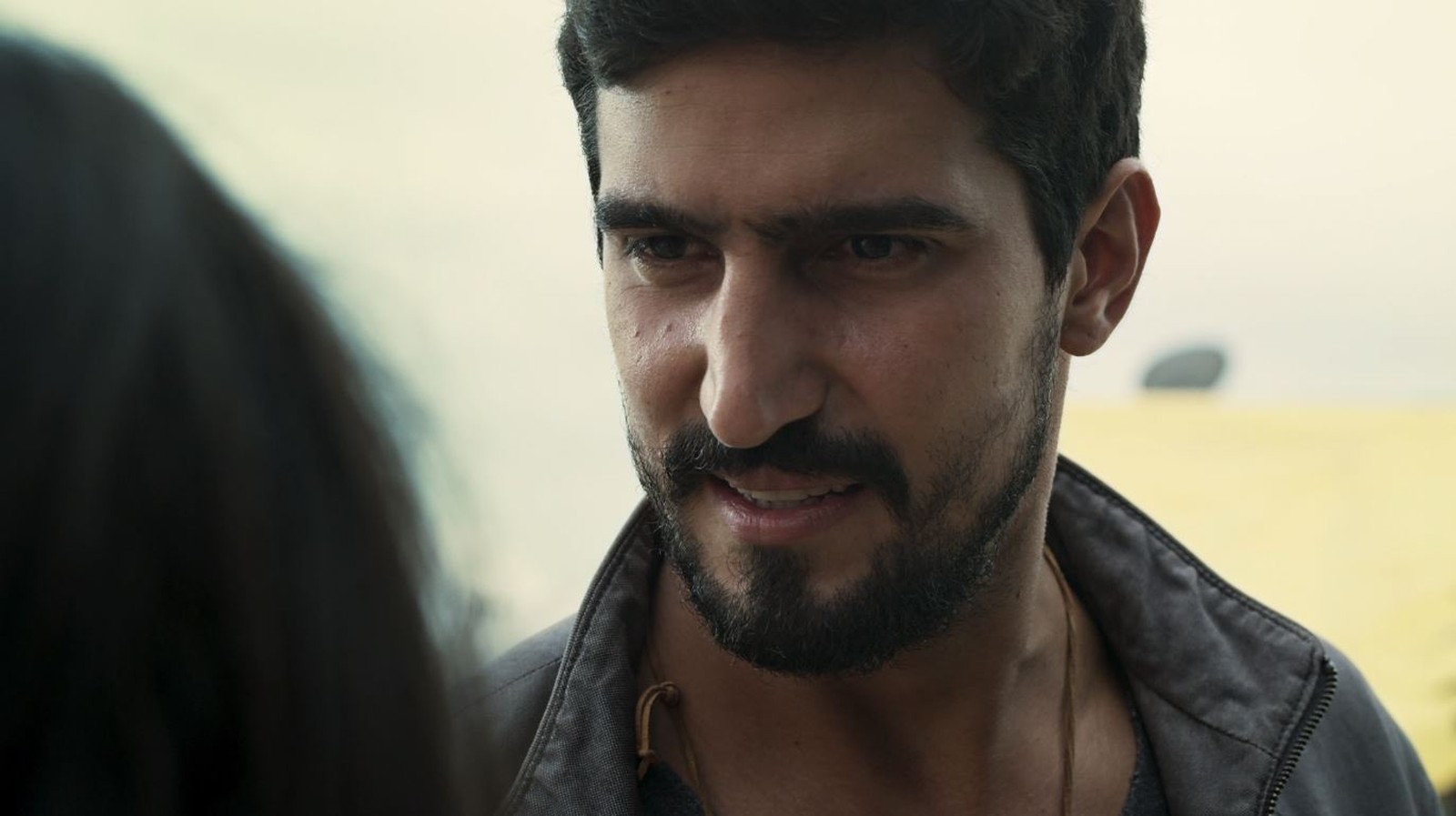 Jamil (Renato Góes) em Órfãos da Terra