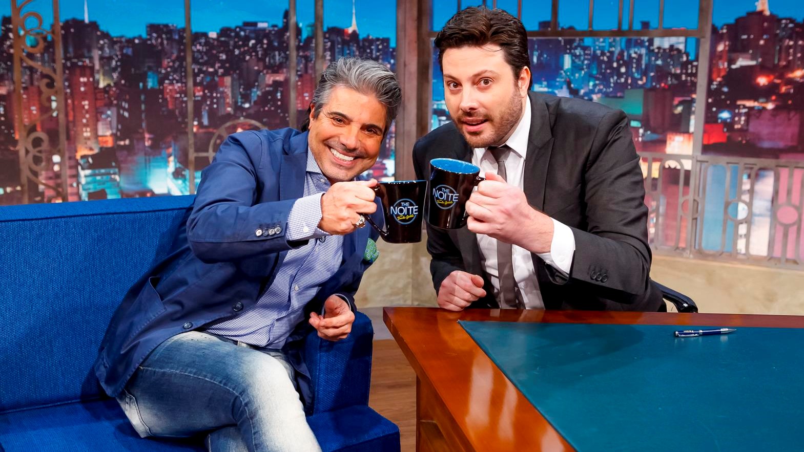 João Kleber no programa The Noite com Danilo Gentili