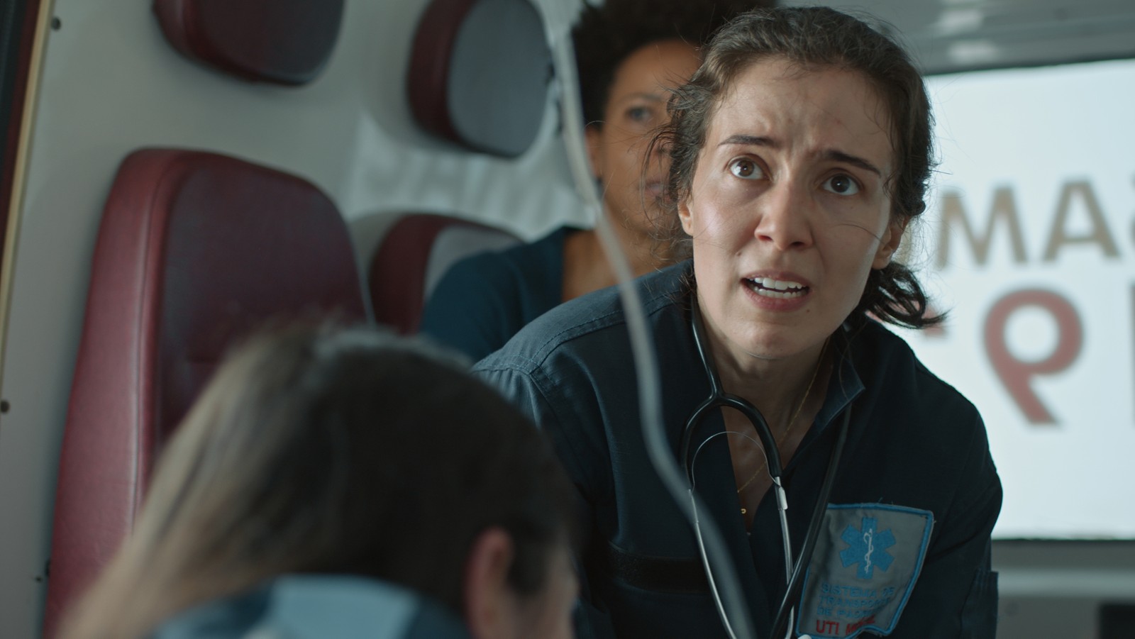 Marjorie Estiano como a Carolina de Sob Pressão