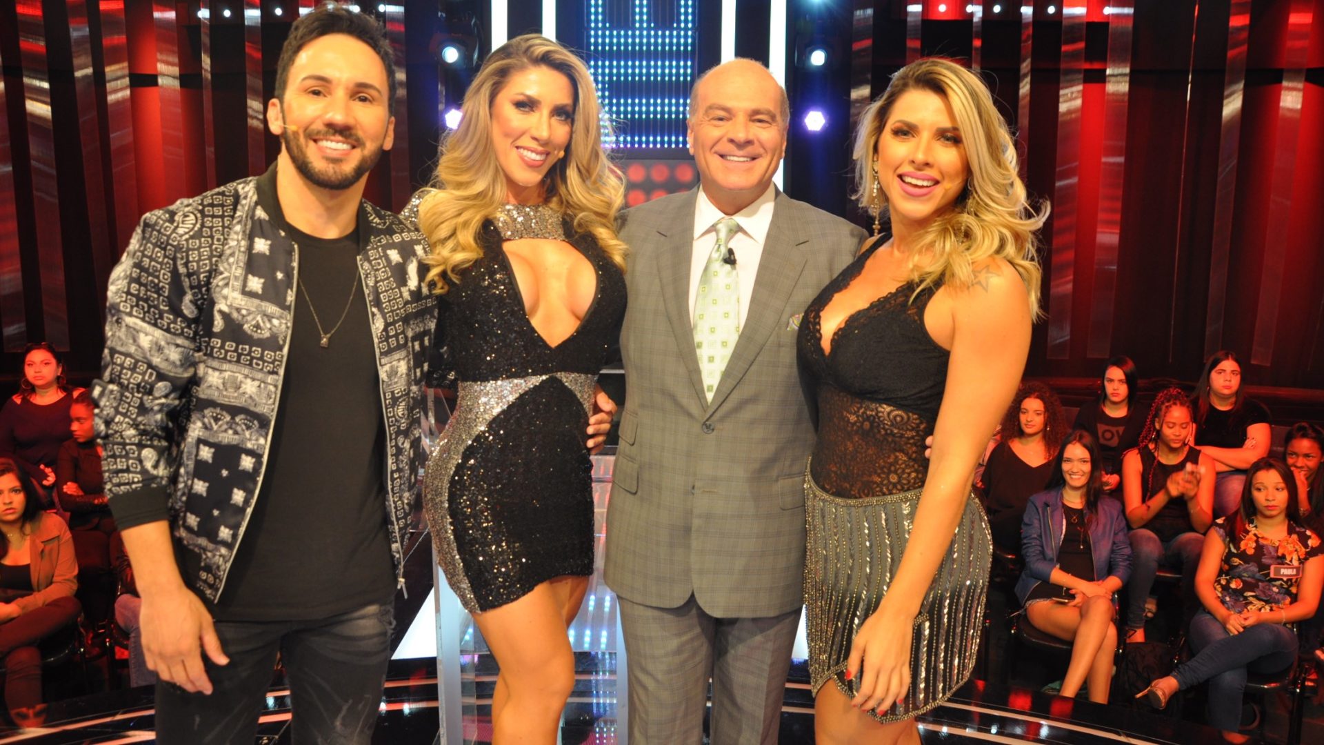 As irmãs Ana Paula e Tati Minerato participam do Mega Senha