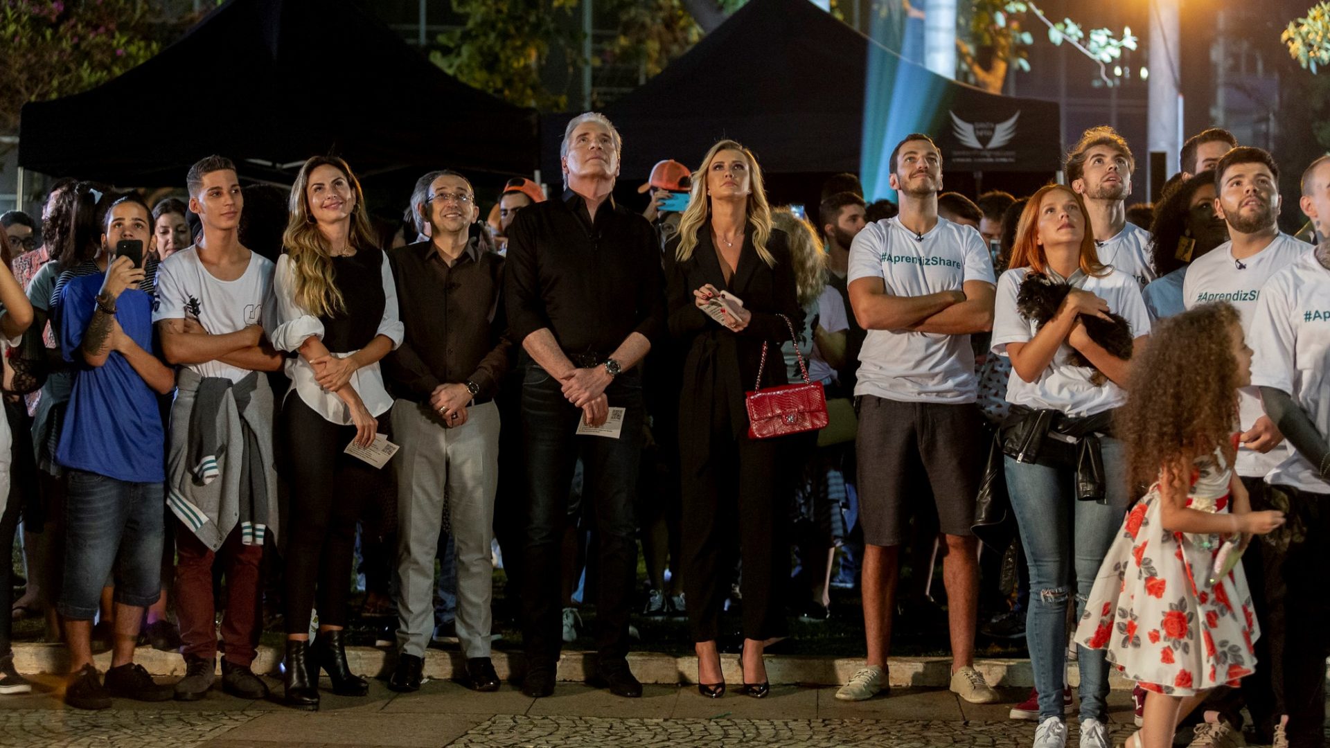 Justus acompanha exibição do vídeo da equipe Share