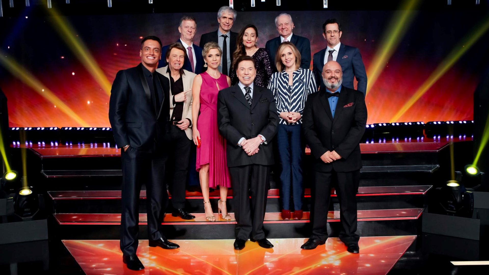 Silvio Santos e corpo de jurados da 61ª edição do Troféu Imprensa