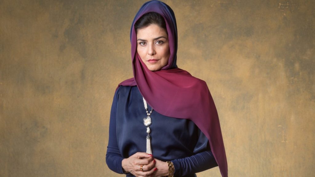 Soraia (Letícia Sabatella) em Órfãos da Terra