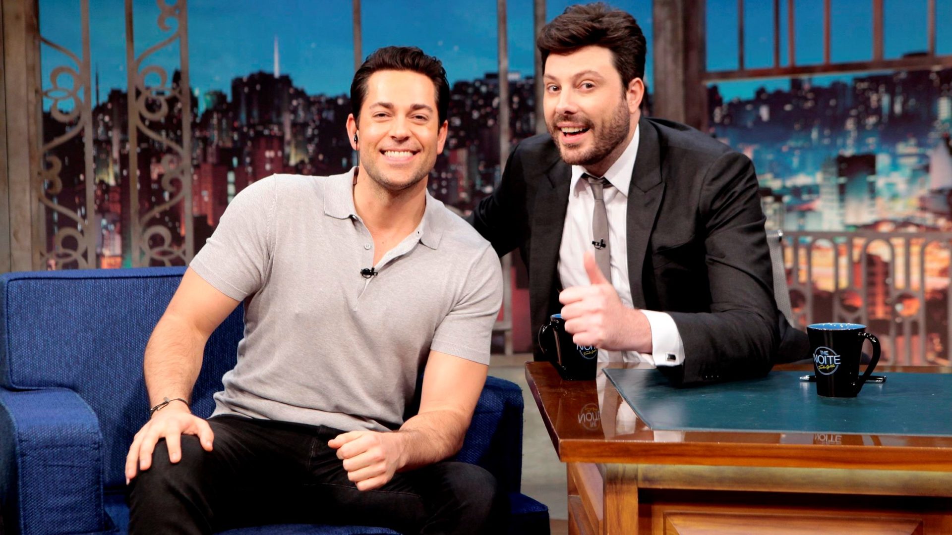 Zachary Levi no The Noite com Danilo Gentili