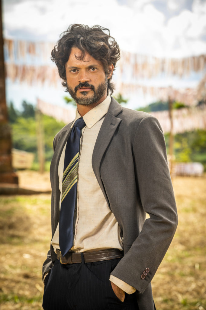 Vicente (Álamo Facó) em A Dona do Pedaço