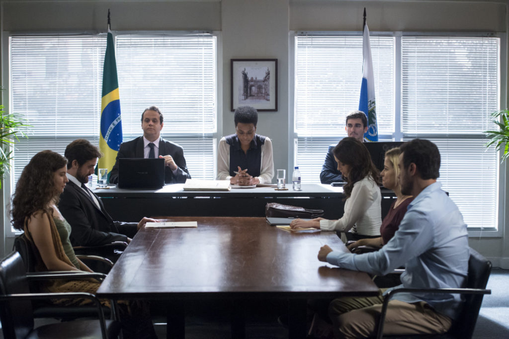 Lígia (Paloma Duarte); Joaquim (Joaquim Lopes); Lara (Rosanne Mulholland); Juíza Ieda (Walkiria Ribeiro); Claudio (Danilo Sacramento) em Malhação: Toda Forma de Amar