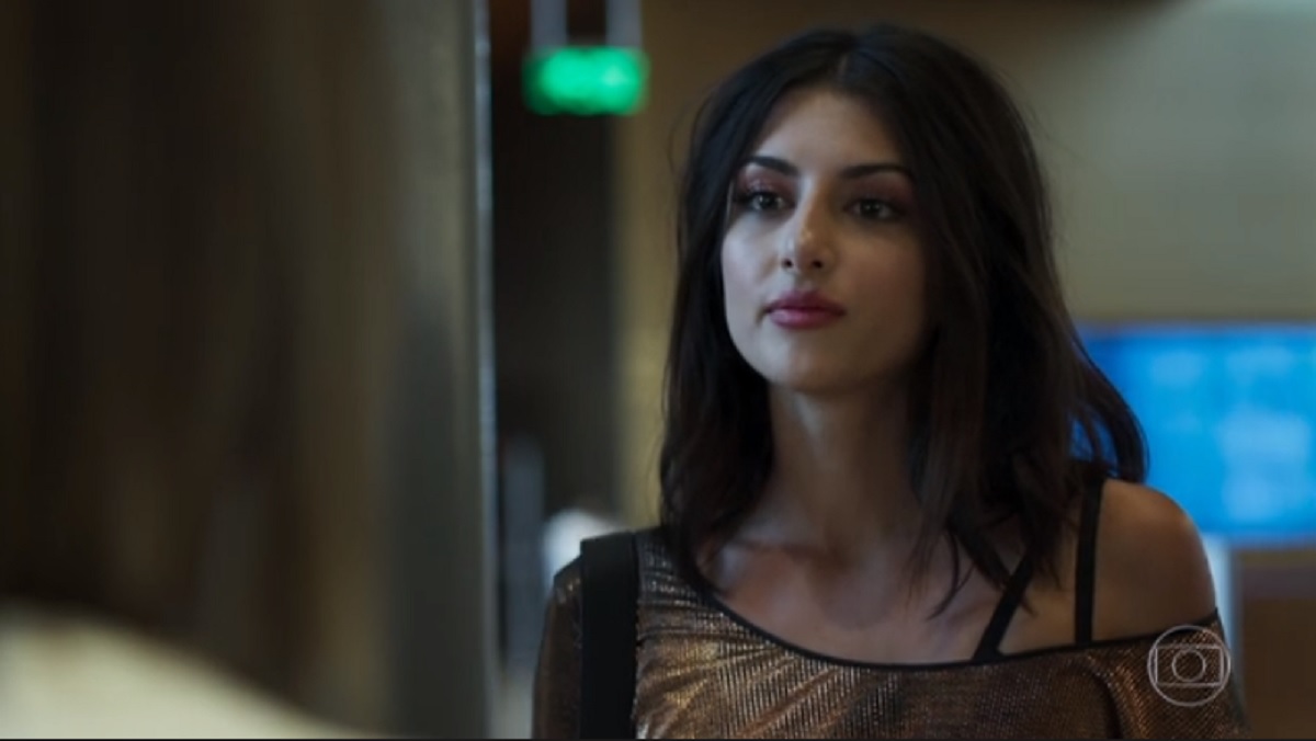 Camila (Anaju Dorigon) e Basma/Dalila (Alice Wegman), de Órfãos da Terra