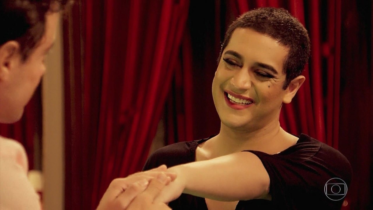 Candé (Kayky Brito) e Sabrina (Miguel Rômulo) em Verão 90