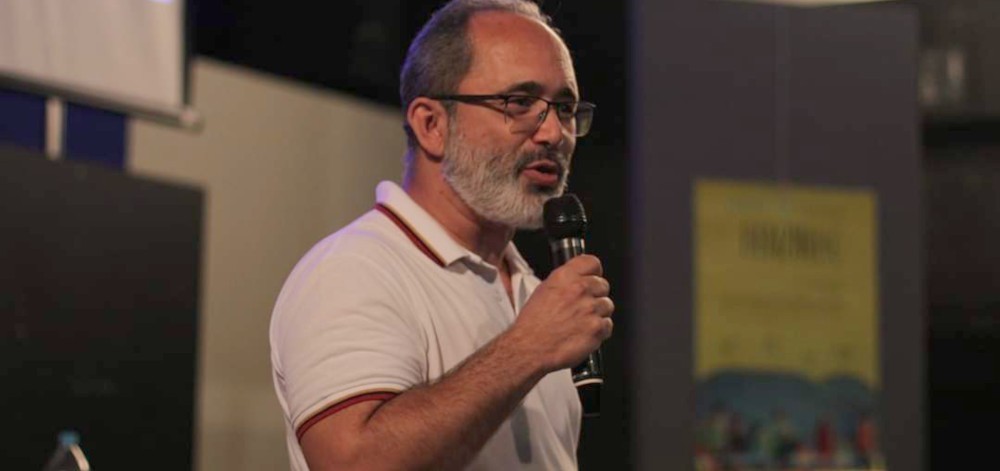 O dublador e locutor César Willian (Divulgação)