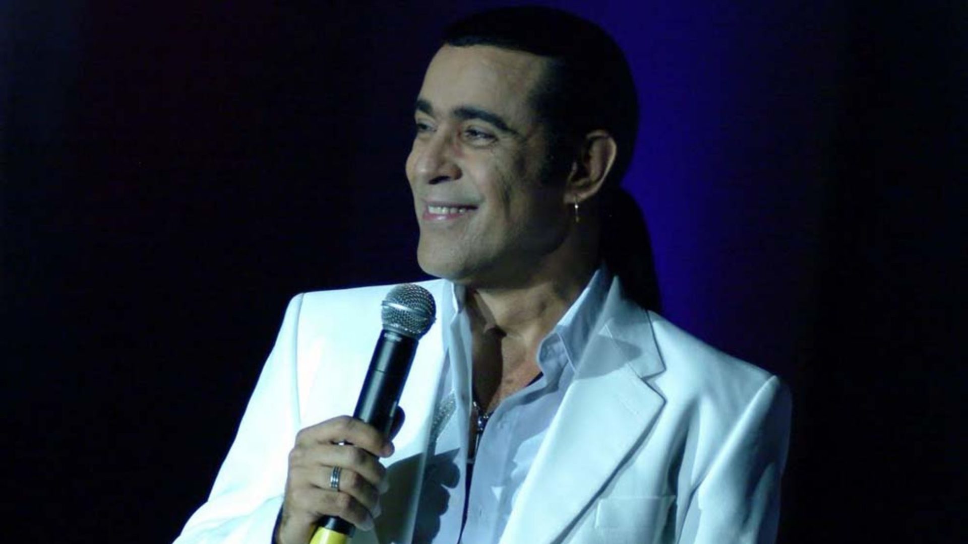 O cantor Elymar Santos (Divulgação / George Produções Artísticas)