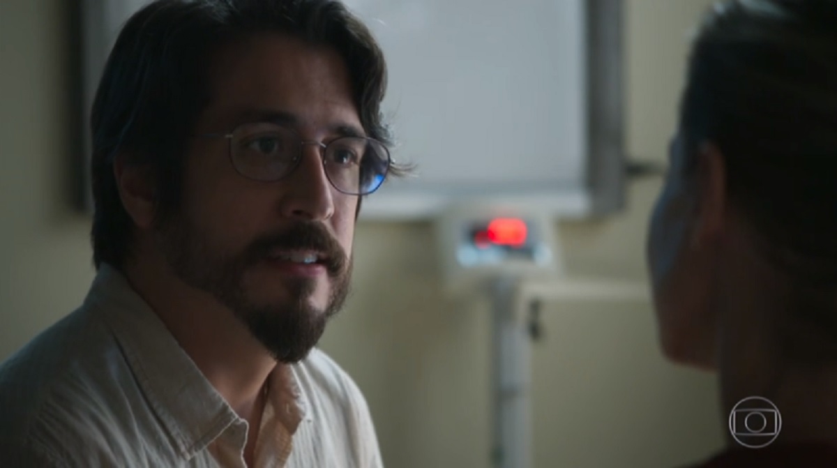 Faruq (Eduardo Mossri) e Letícia (Paula Burlamaqui), de Órfãos da Terra