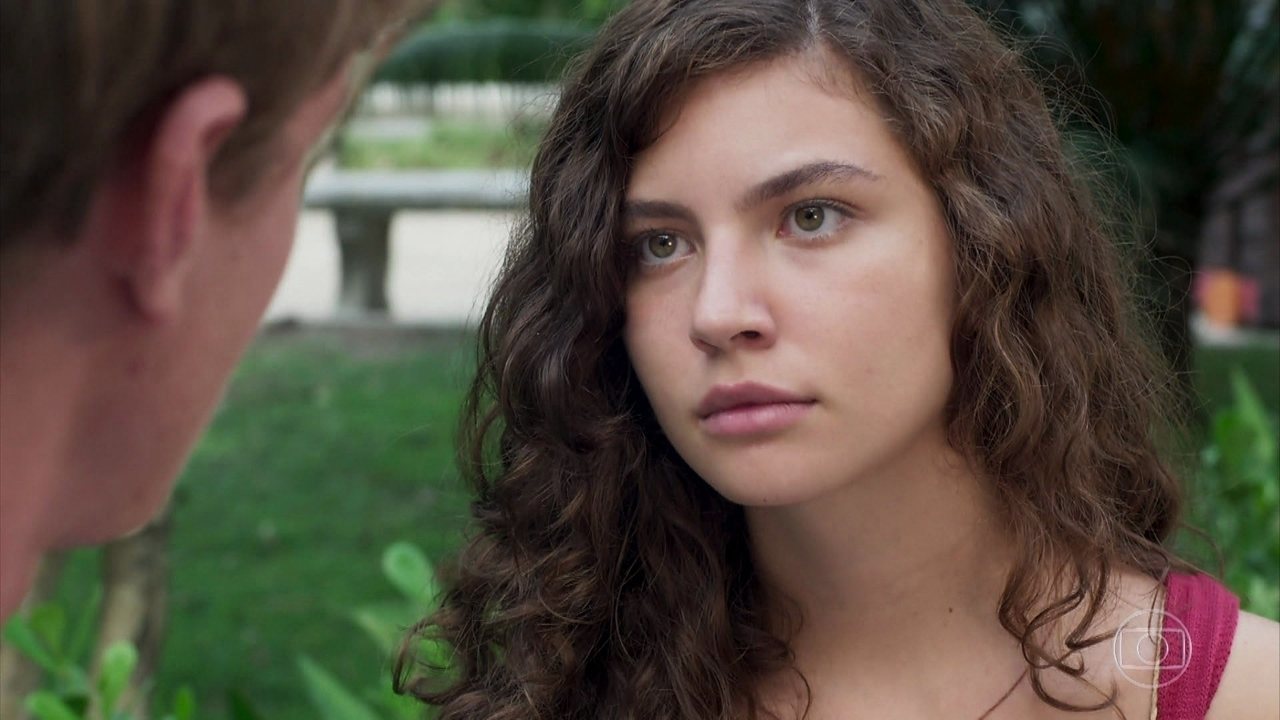 Filipe (Pedro Novaes) e Rita (Alanis Guillen) em Malhação