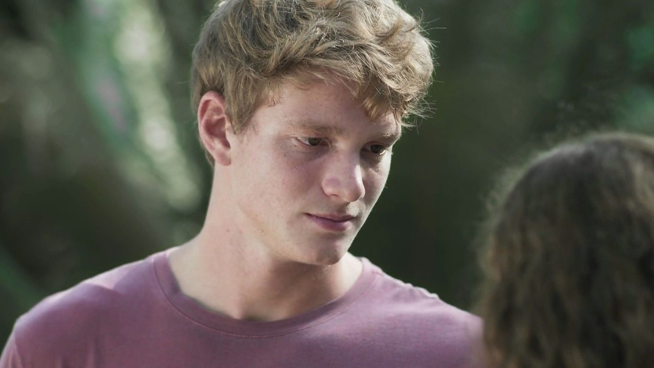 Filipe (Pedro Novaes) e Rita (Alanis Guillen) em Malhação