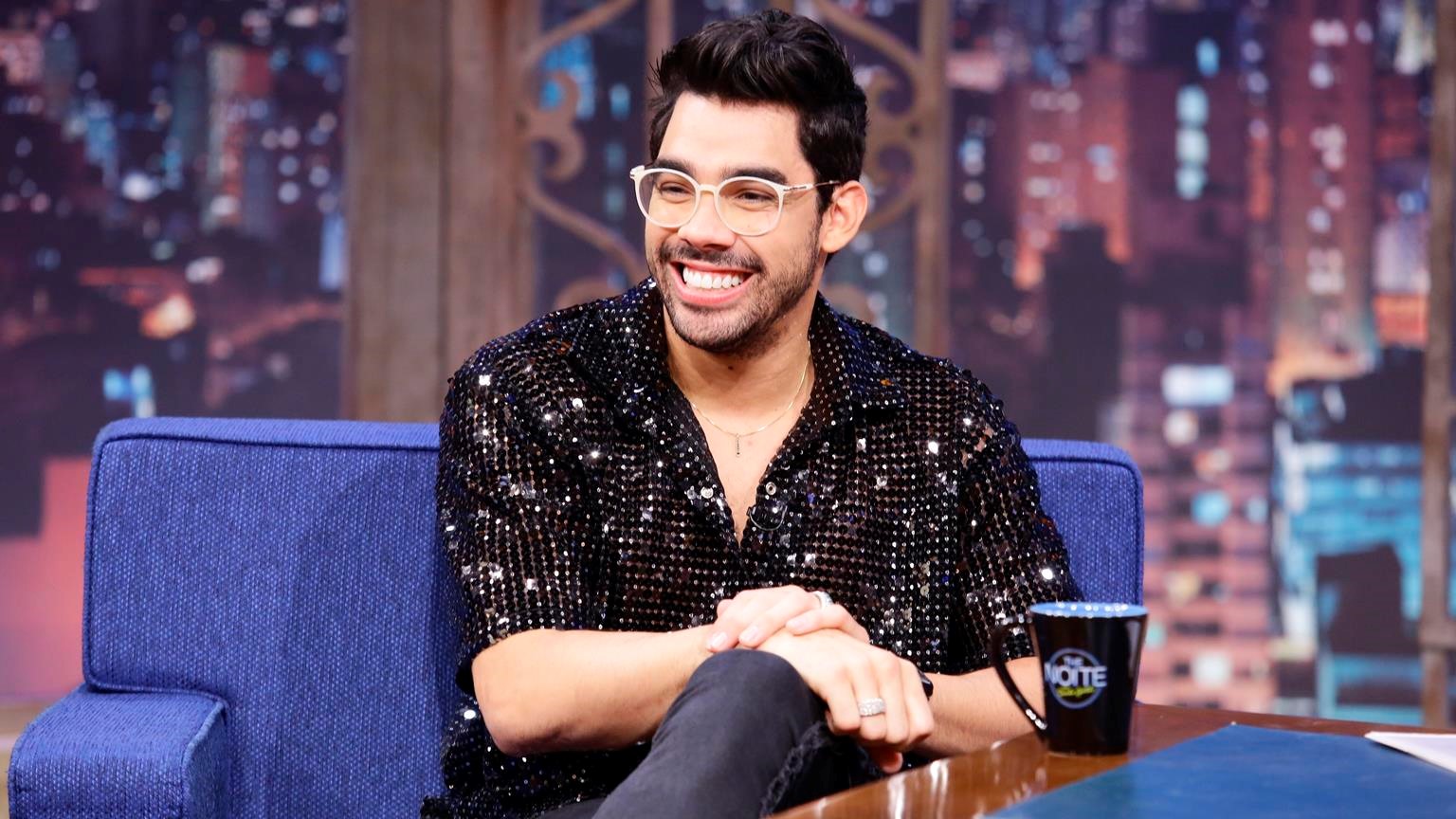 Gabriel Diniz no The Noite com Danilo Gentili