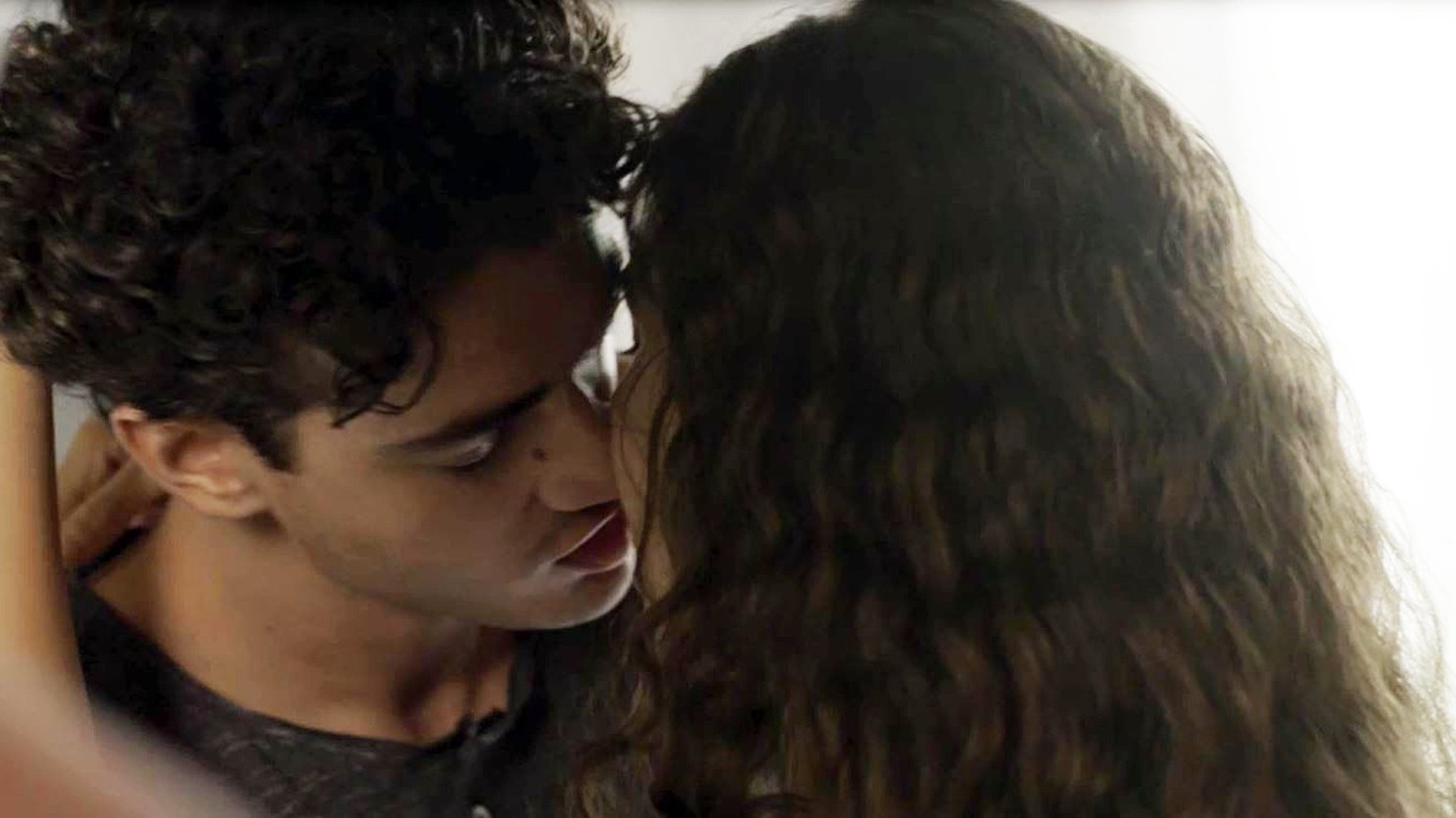 Guga (Pedro Alves) e Rita (Alanis Guillen) em Malhação