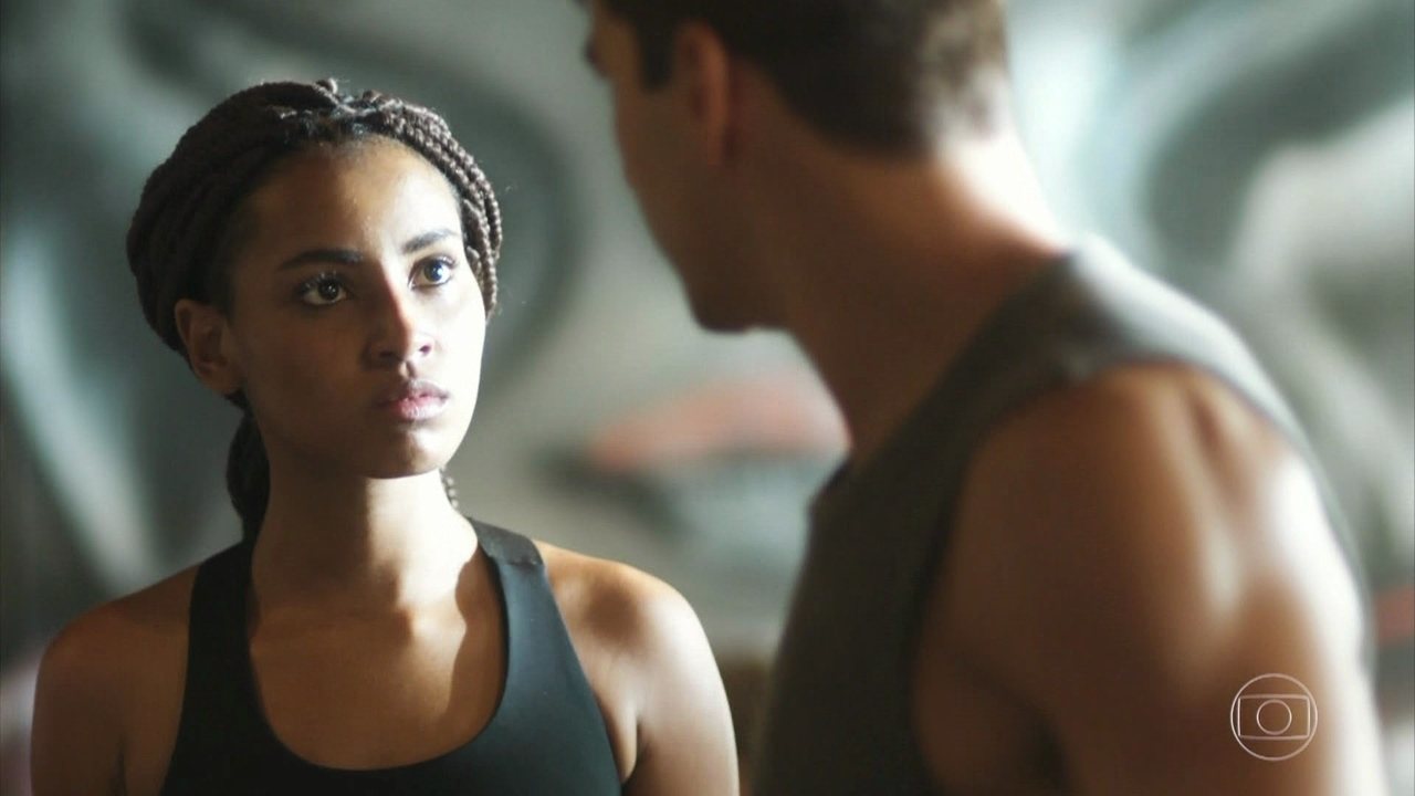 Jaqueline (Gabz) e Daniel (Hugo Moura) em Malhação