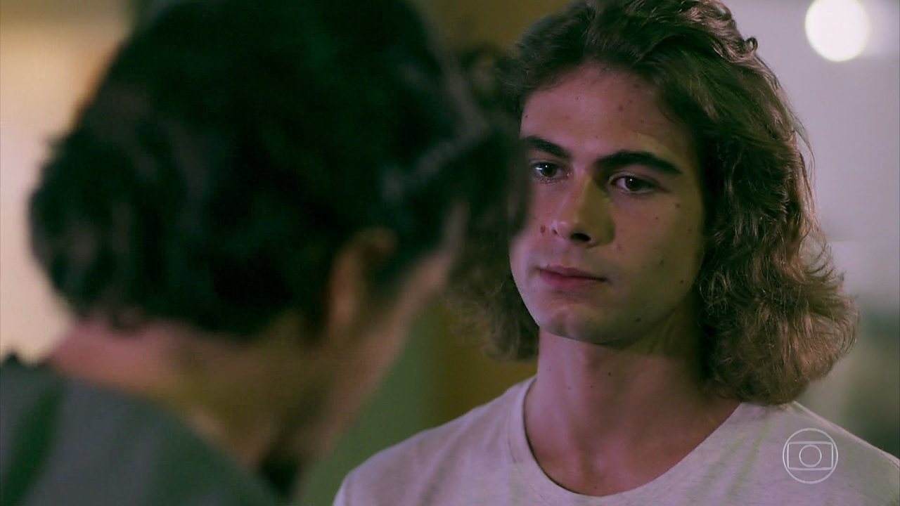 João (Rafael Vitti) e Jerônimo (Jesuíta Barbosa) em Verão 90