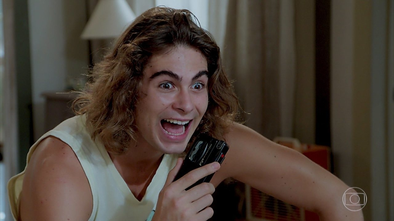 João (Rafael Vitti) em Verão 90