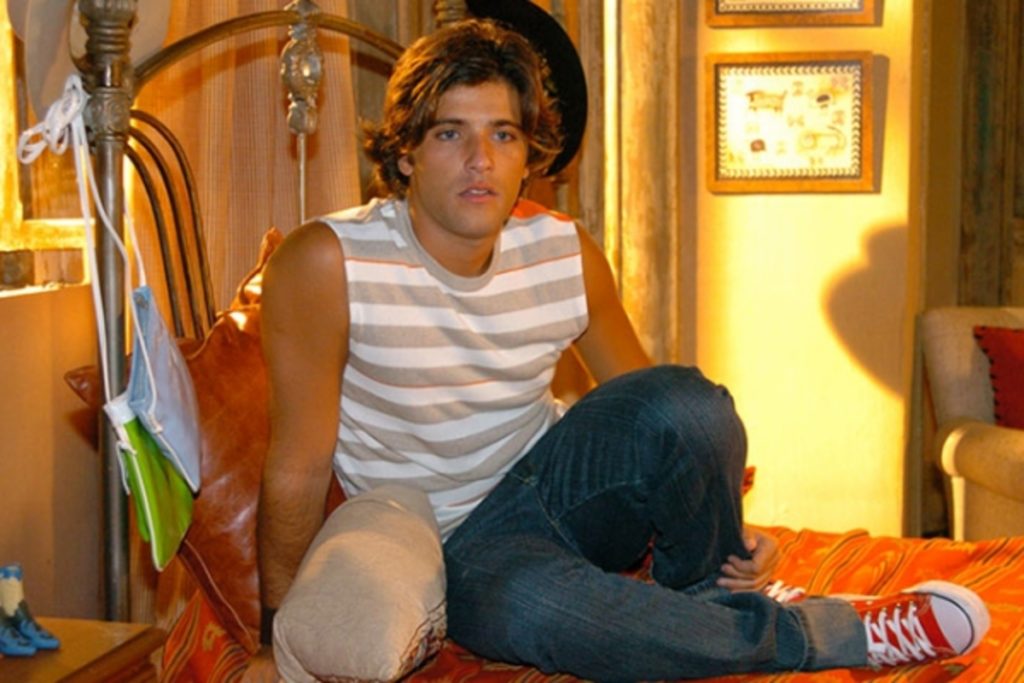 Júnior (Bruno Gagliasso) de América