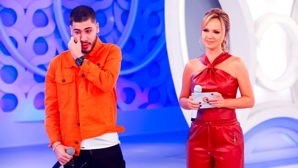 Kevinho no palco do Programa Eliana