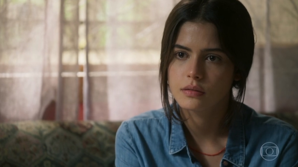 Laila (Julia Dalavia), de Órfãos da Terra