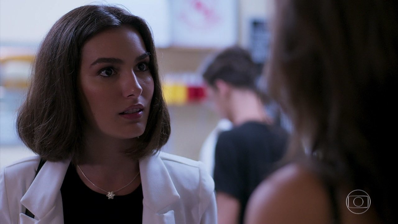 Larissa (Marina Moschen) em Verão 90