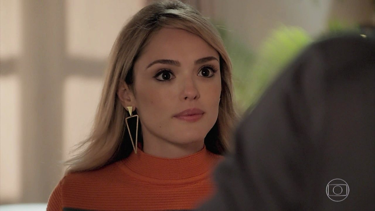 Manu (Isabelle Drummond) em Verão 90 (Reprodução)