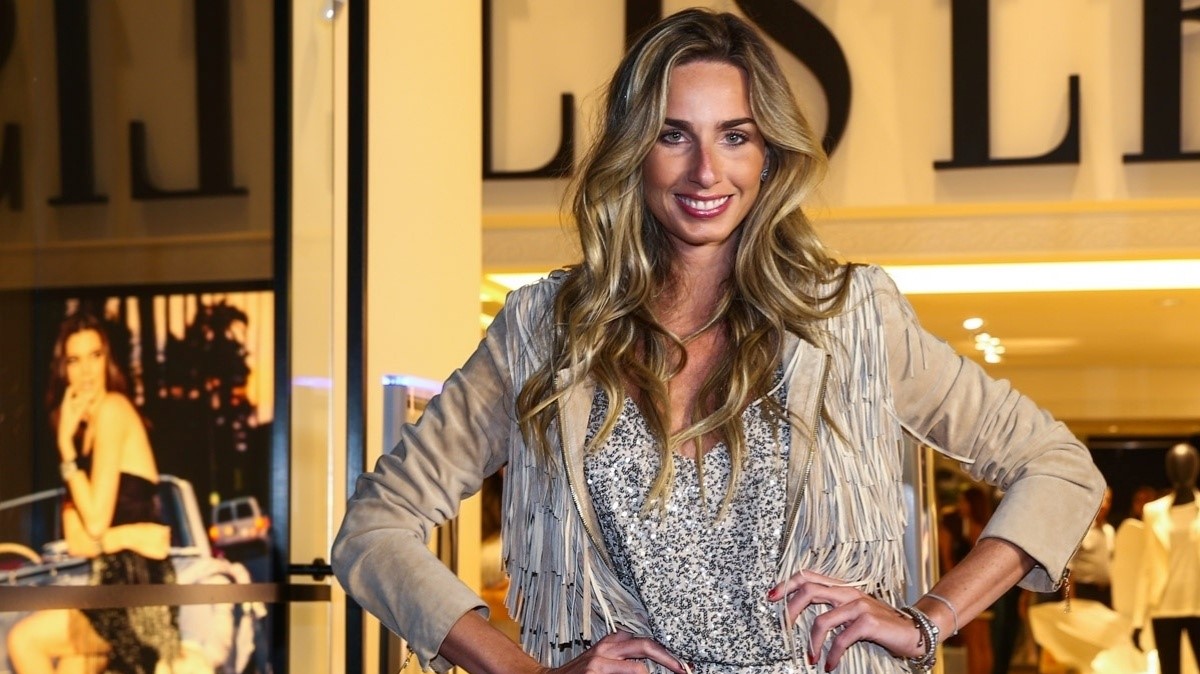 Mariana Weickert vira repórter do Domingo Espetacular