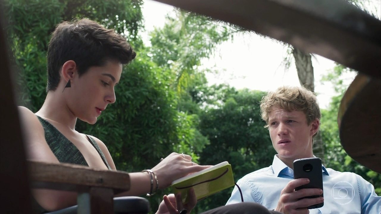 Martinha (Beatriz Damini) e Filipe (Pedro Novaes) em Malhação