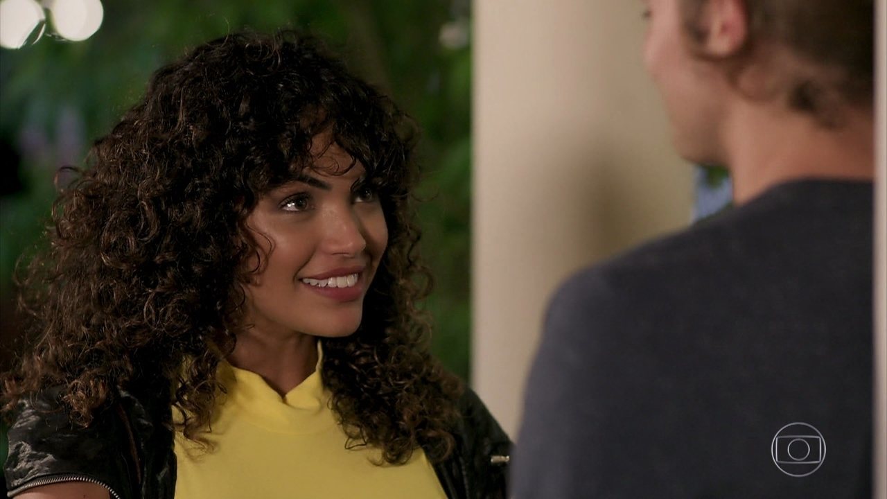 Moana (Giovana Cordeiro) em Verão 90