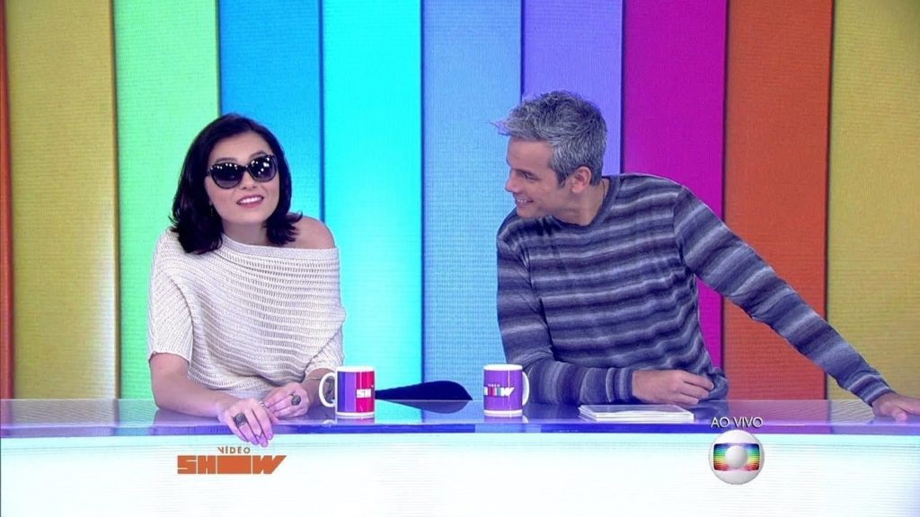 Monica Iozzi e Otaviano Costa apresentando o Video Show