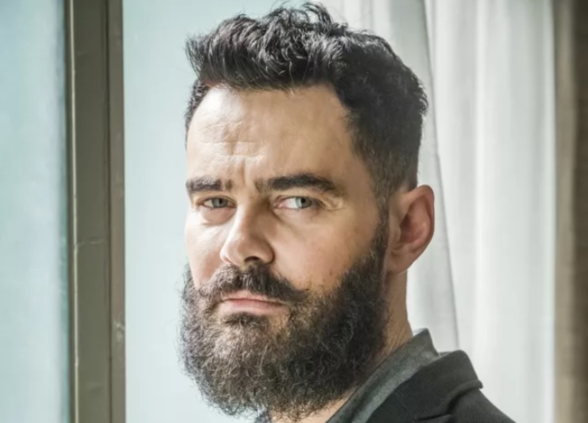 Paul (Carmo Dalla Vecchia) de Órfãos da Terra