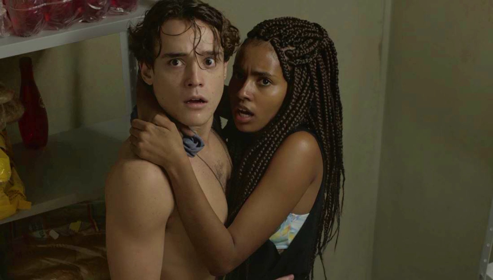 Thiago (Danilo Maia) e Jaqueline (Gabz) em Malhação