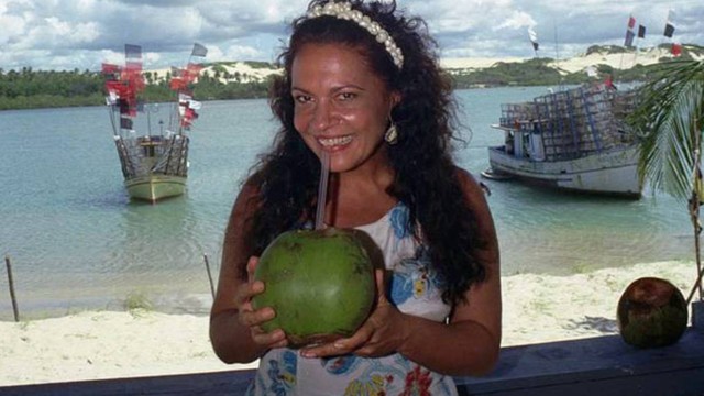 Regina Dourado em Tropicaliente (Divulgação/TV Globo)