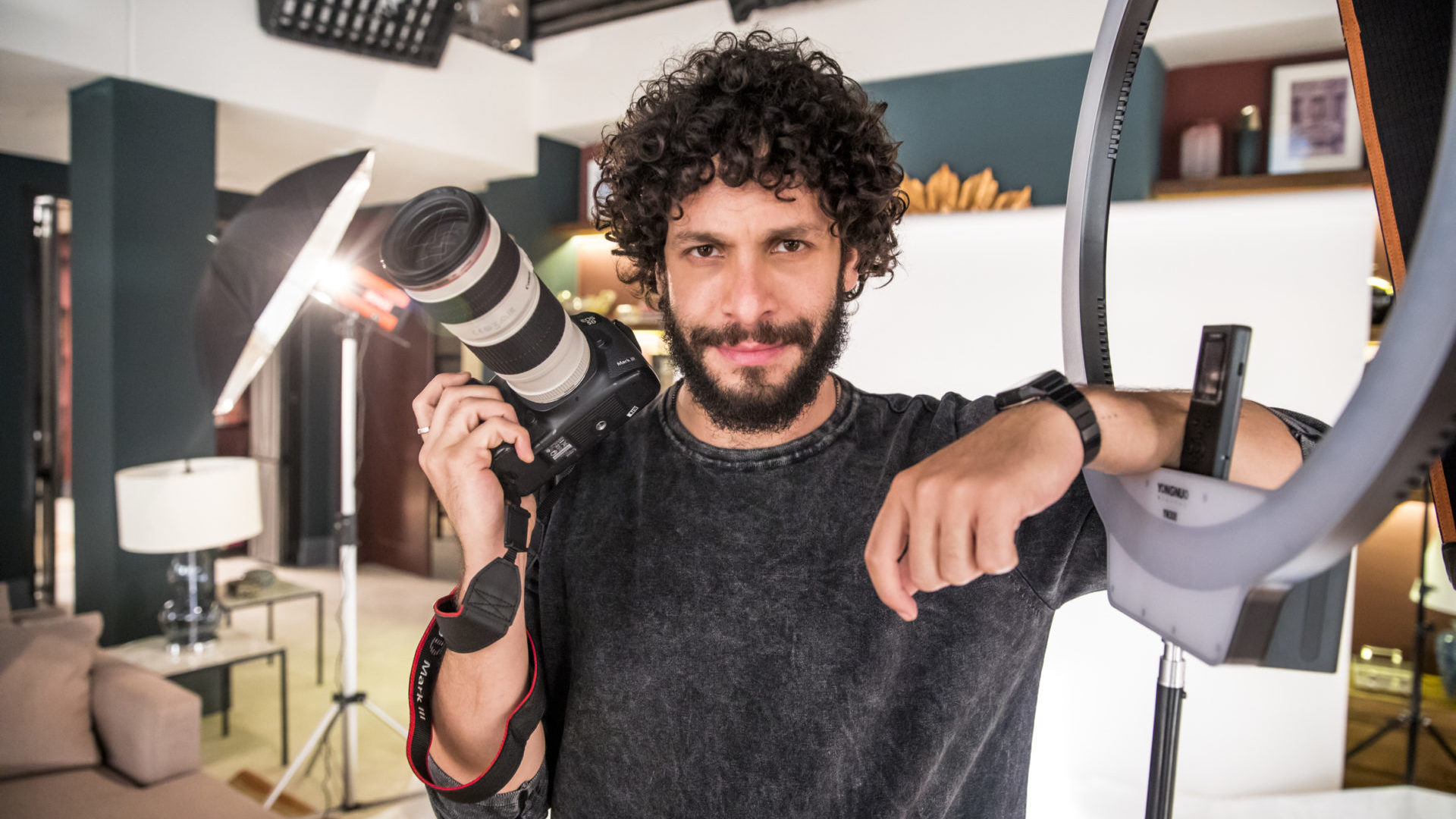 Téo (Rainer Cadete) em A Dona do Pedaço