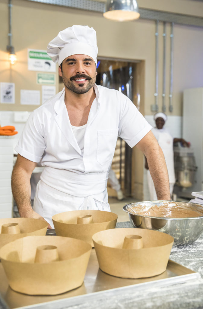Abel (Pedro Carvalho) em A Dona do Pedaço