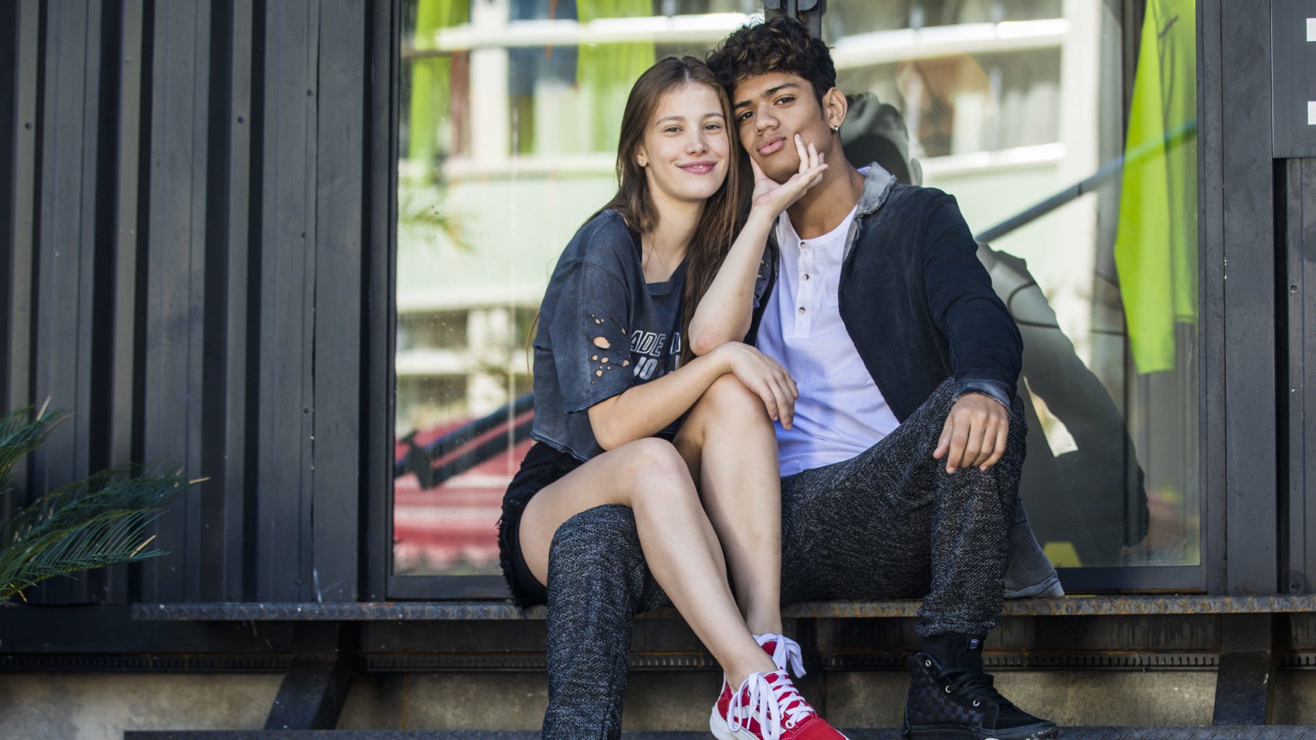 Caroline Dallarosa e Gabriel Santana em Malhação