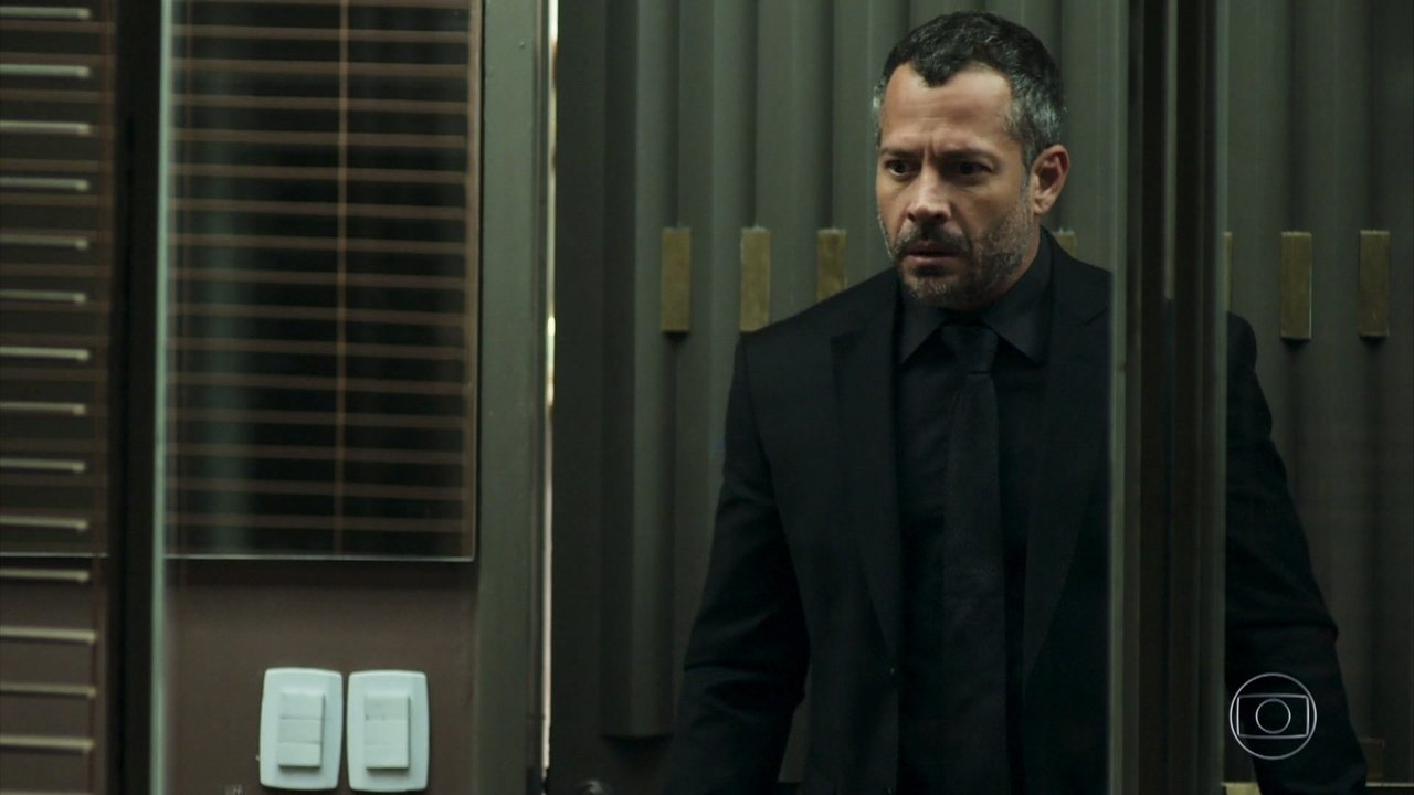 Agno (Malvino Salvador) em A Dona do Pedaço