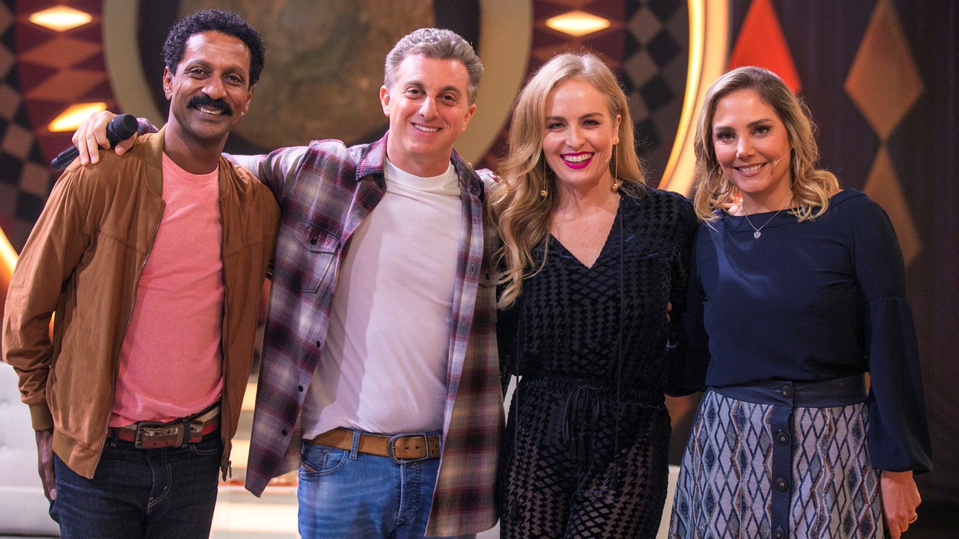 No quadro ‘Gonga la gonga’ da semana, Angélica, Heloísa Pérrisé e Luís Miranda compõem o júri