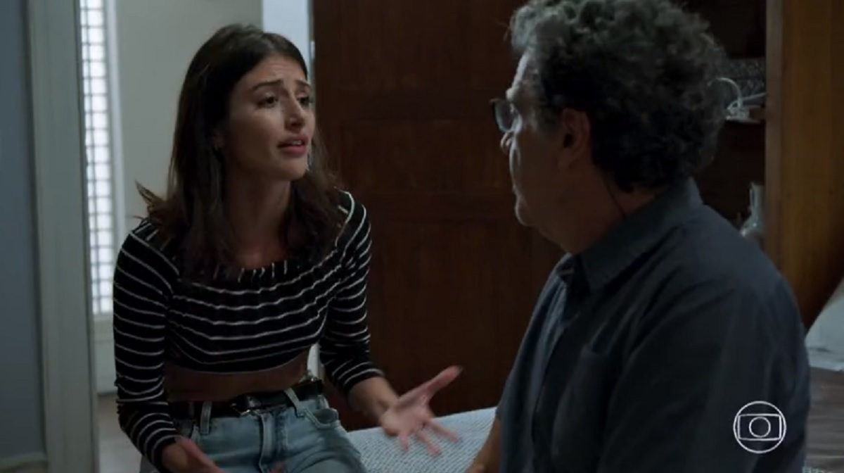 Camila (Anaju Dorigon) e Miguel (Paulo Betti), de Órfãos da Terra