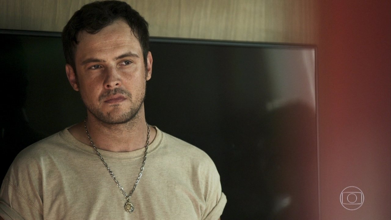 Chiclete (Sergio Guizé) em A Dona do Pedaço