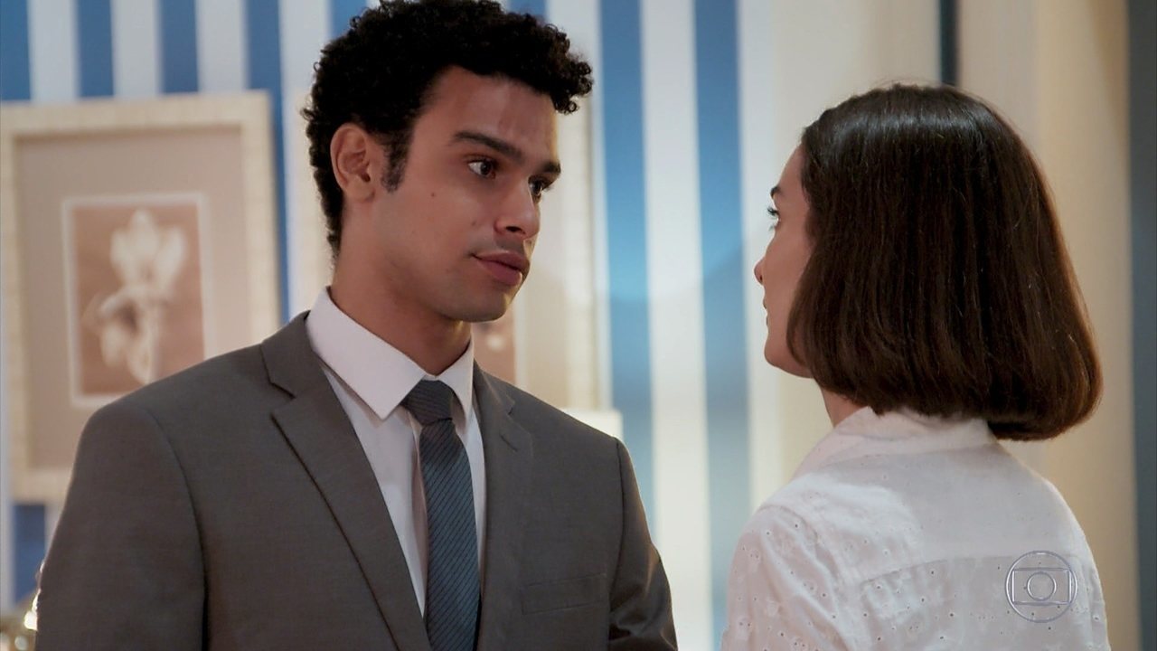 Diego (Sergio Malheiros) e Larissa (Marina Moschen) em Verão 90