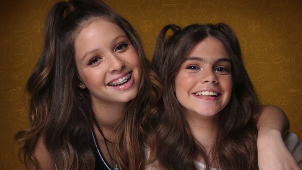 A dupla Sweet entra para a trilha sonora de As Aventuras de Poliana com a música Miga Sua Louca, tema de Filipa (Bela Fernandes) (Divulgação/Juliano Mendes Assessoria)