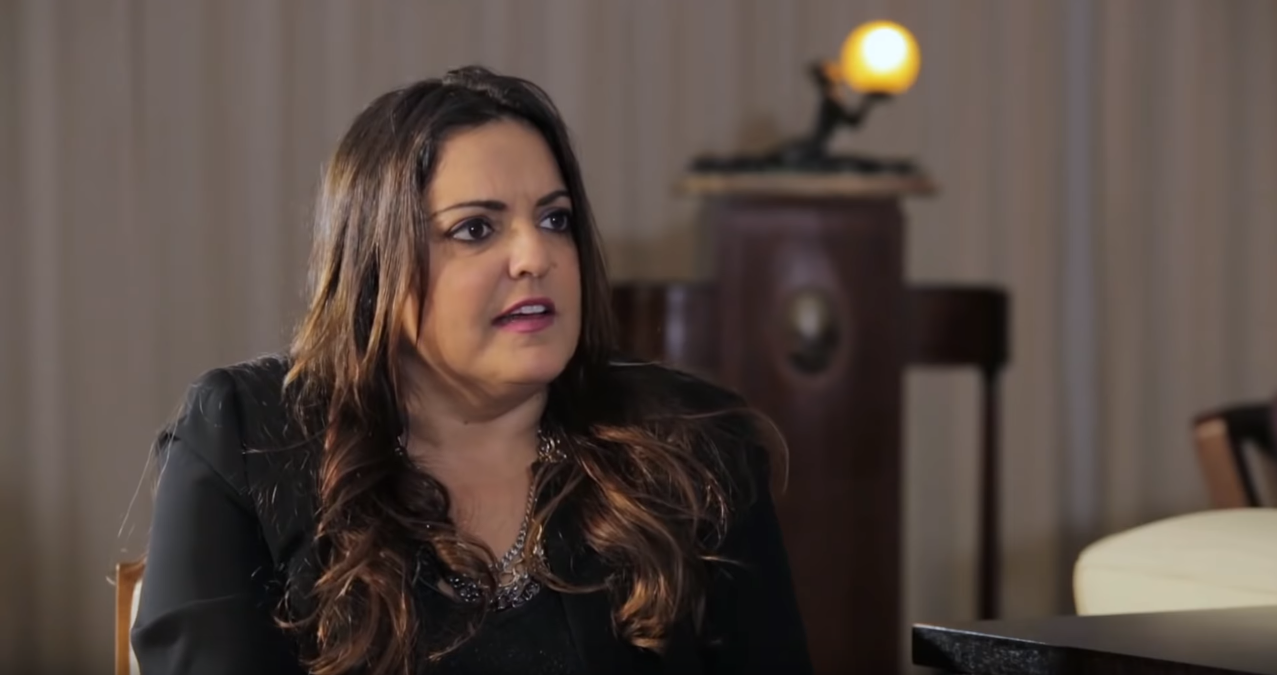 Fabíola Reipert é contratada da Record TV onde comanda o quadro Hora da Venenosa (Reprodução: Youtube)