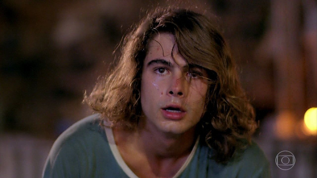 João (Rafael Vitti) em Verão 90