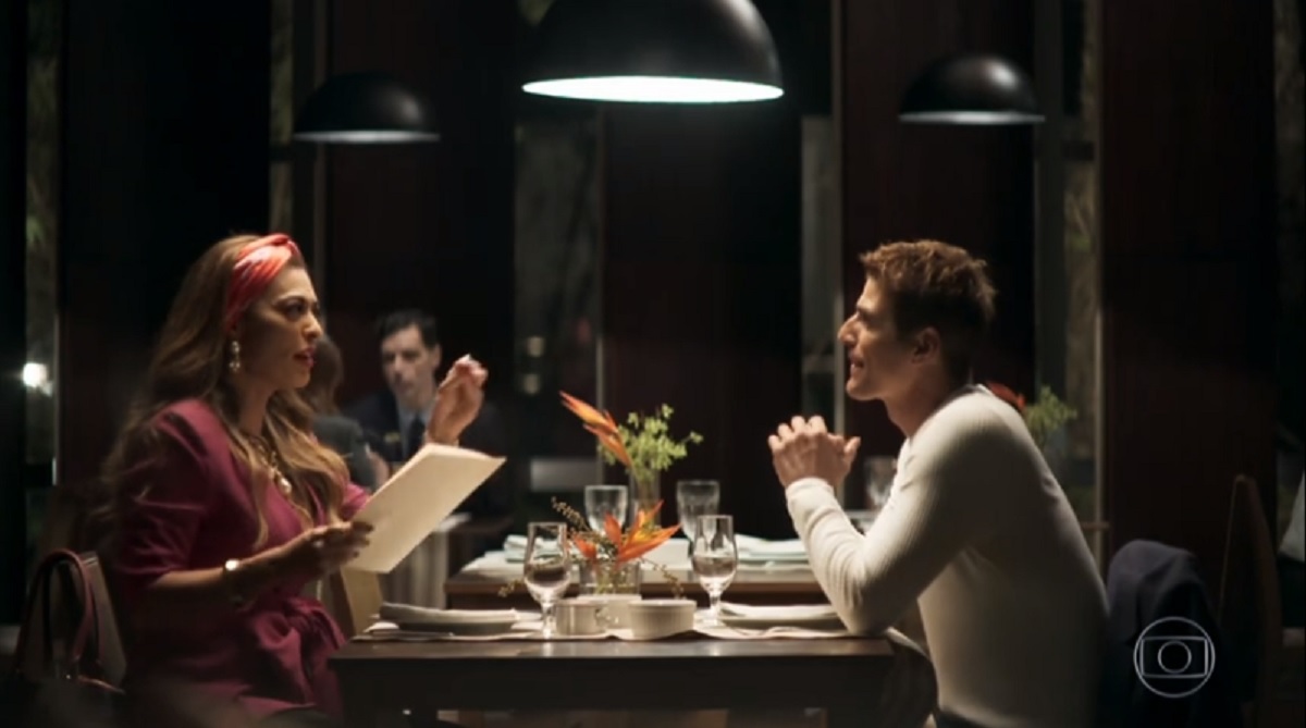 Maria da Paz (Juliana Paes) e Régis (Reynaldo Gianecchini), de A Dona do Pedaço