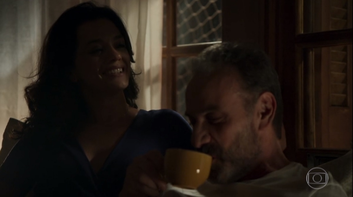 Missade (Ana Cecília Costa) e Elias (Marco Ricca), de Órfãos da Terra