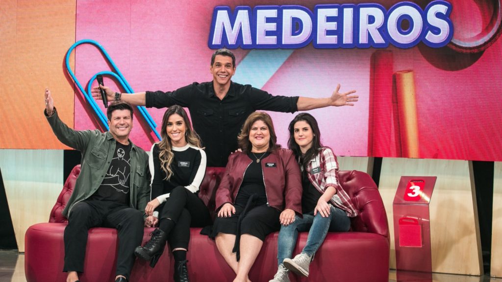 Márcio Garcia recebe Paulo Ricardo e família no programa Tamanho Família