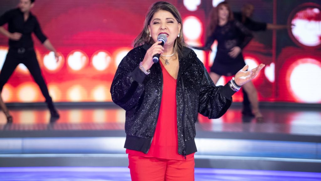Programa Hora do Faro com Roberta Miranda