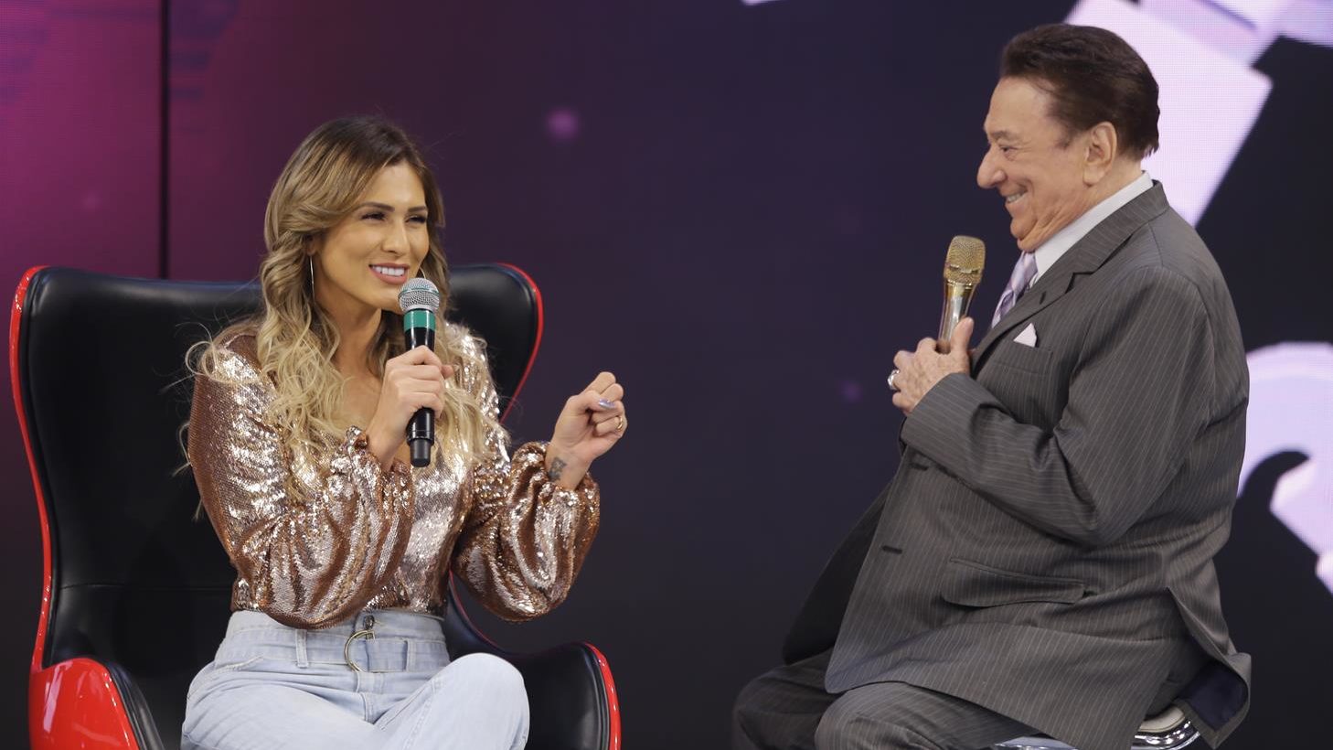Lívia Andrade no Programa Raul Gil